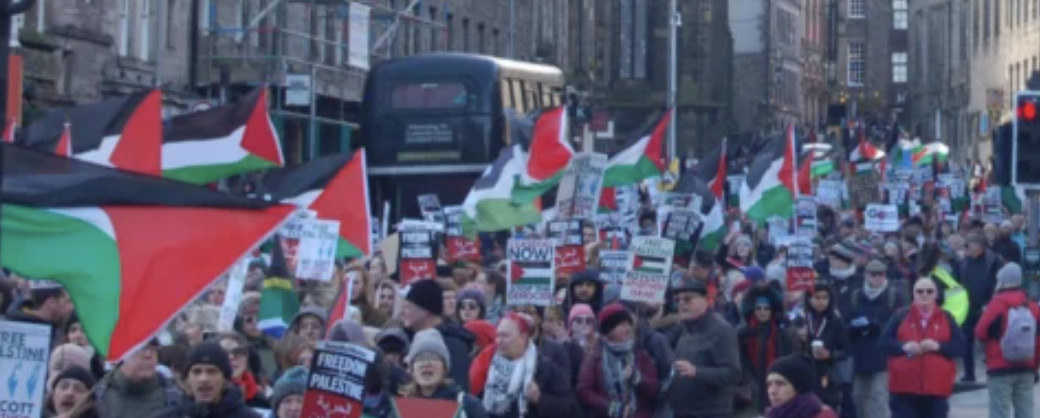 London: Tens of Thousands March for Palestine